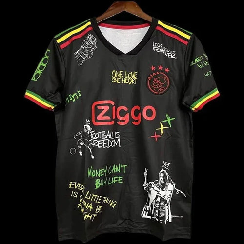 Maillot Ajax saison 2022-2023 édition spéciale One Love